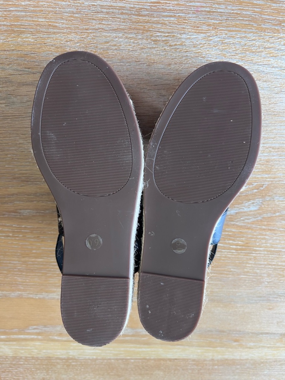 Steve Madden Black Strappy Platform Sandals - Picture 5 of 5